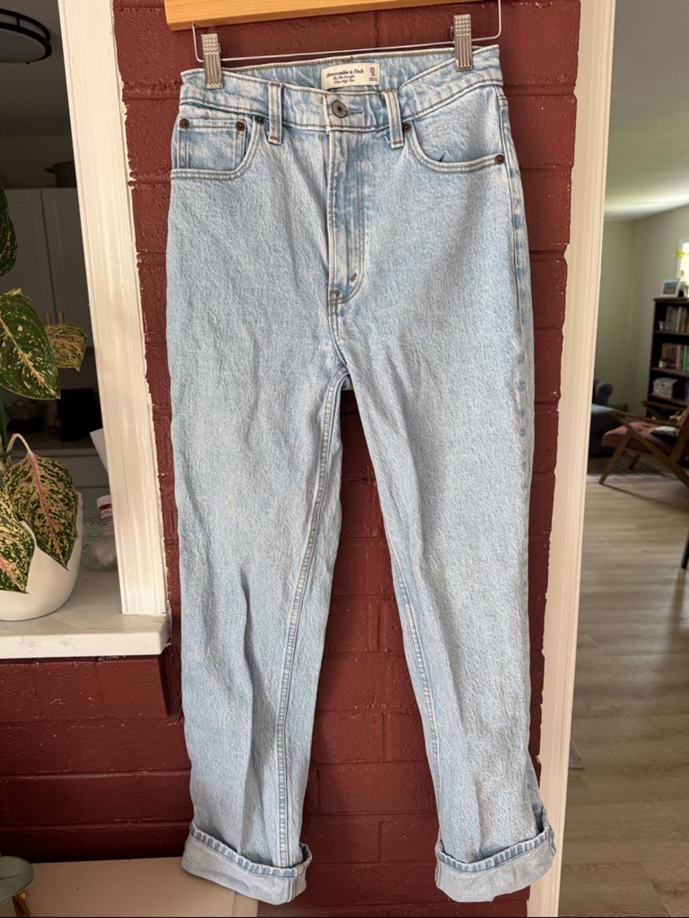 Abercrombie & Fitch Light Wash 90’s Straight Leg Ultra High Rise Jeans